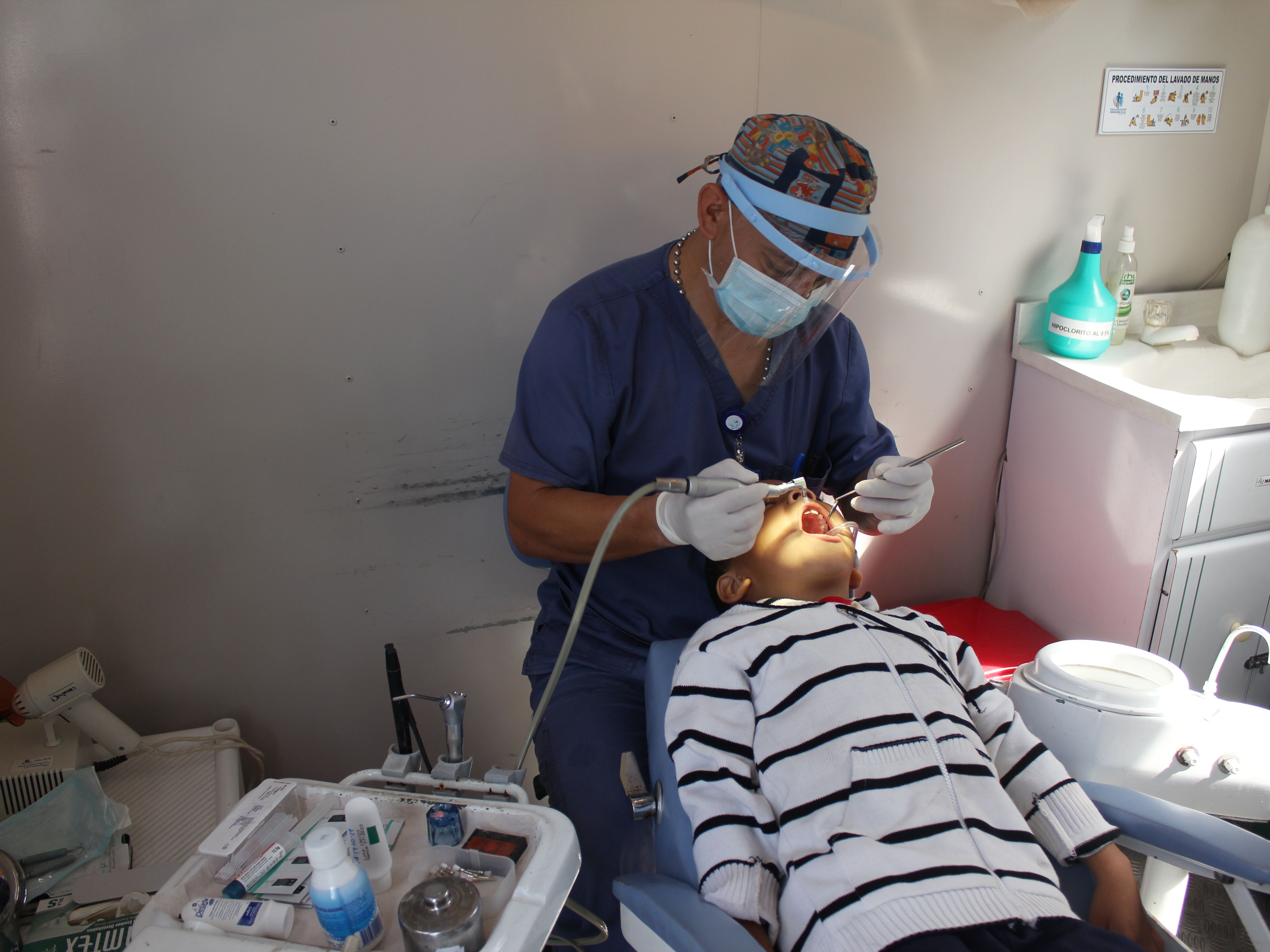 Jornadas de salud en colegios e instituciones públicas / higiene oral