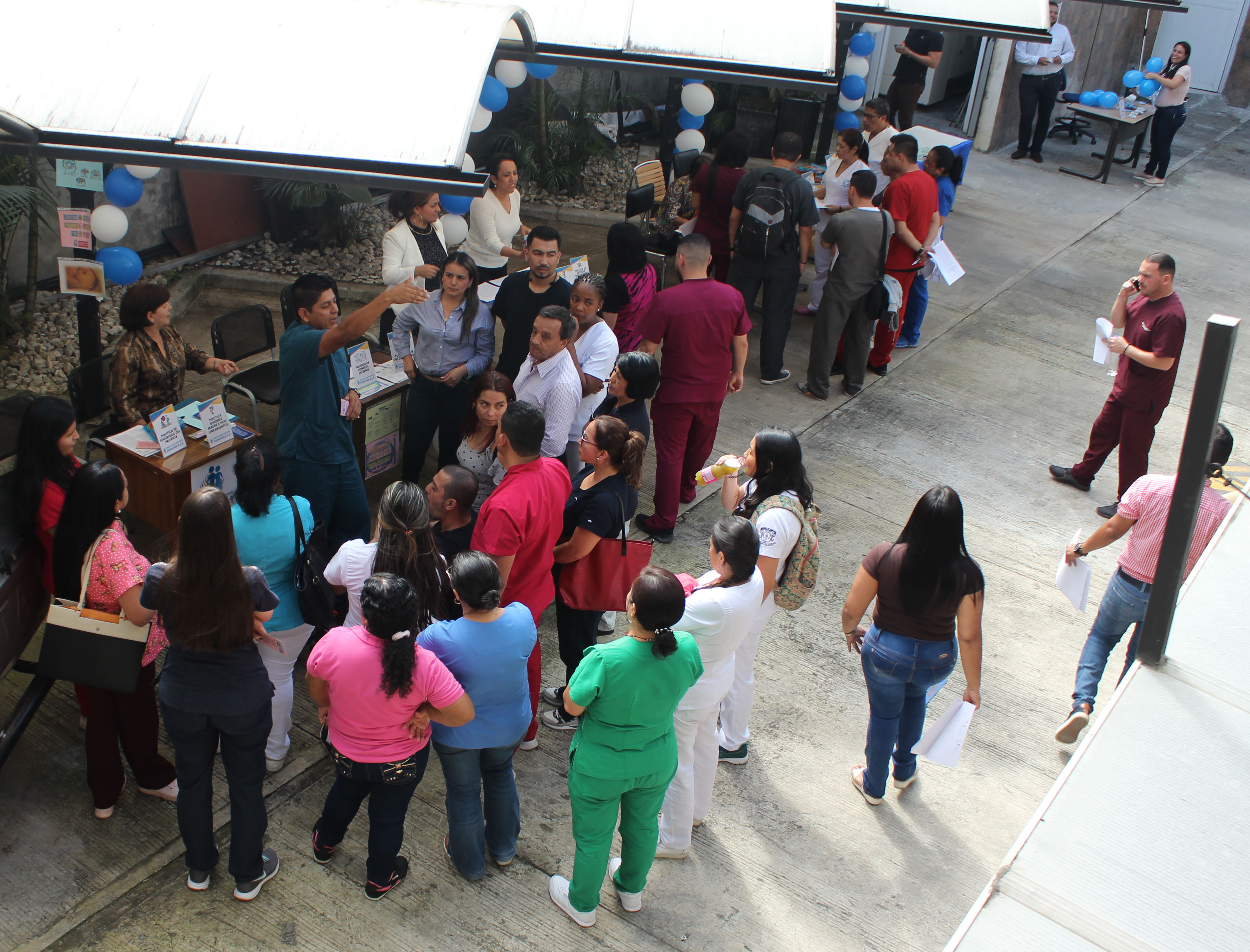 socializando las politicas inst.